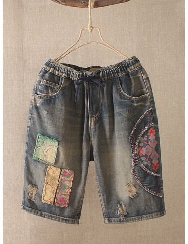 Women Embroidered Patch Ripped Short Jeans